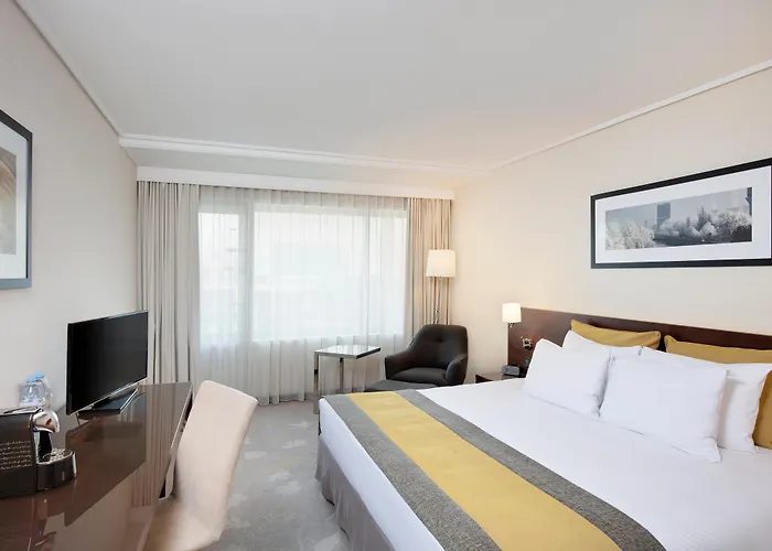 Premium Queen Room