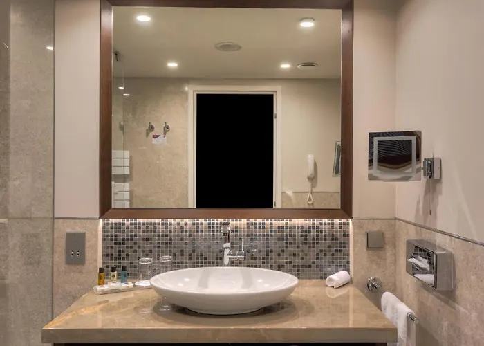 Premium Queen Room