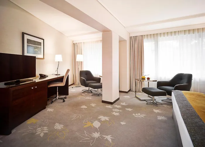 One-Bedroom King Suite